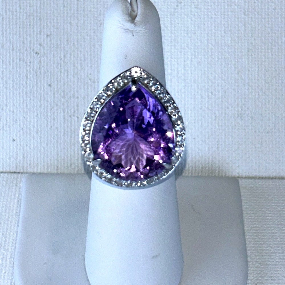 NWOT Genuine Purple Amethyst White Topaz Halo Designer Gemstone Cocktail Ring